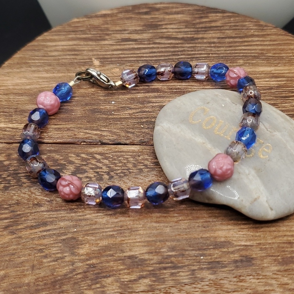 Swarovski crystal tudor rose bracelet B3220